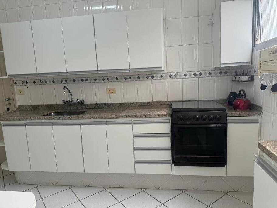 Apartamento Com Vista Mar Гуаружа Екстериор снимка