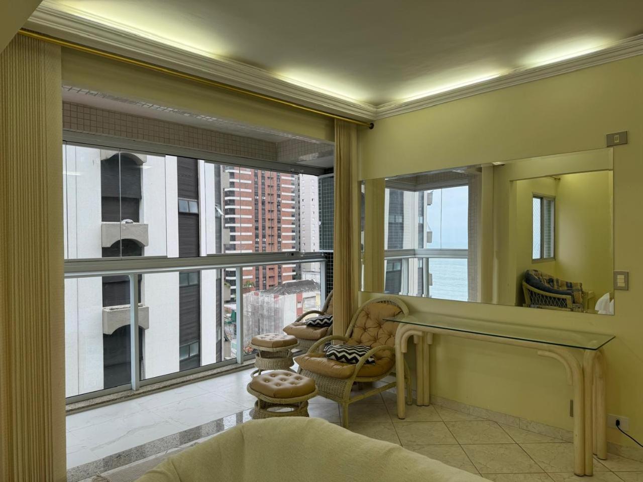 Apartamento Com Vista Mar Гуаружа Екстериор снимка
