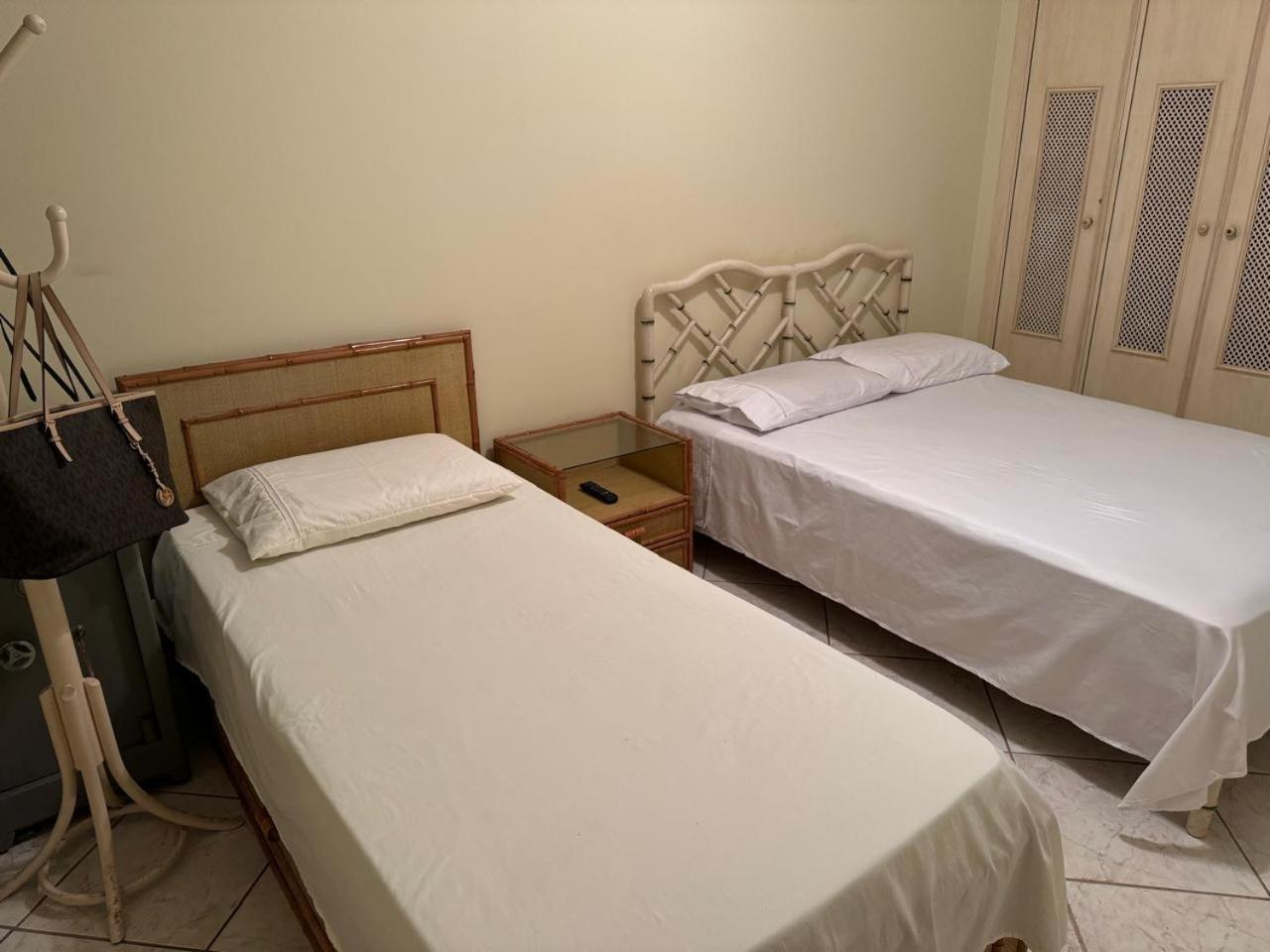 Apartamento Com Vista Mar Гуаружа Екстериор снимка